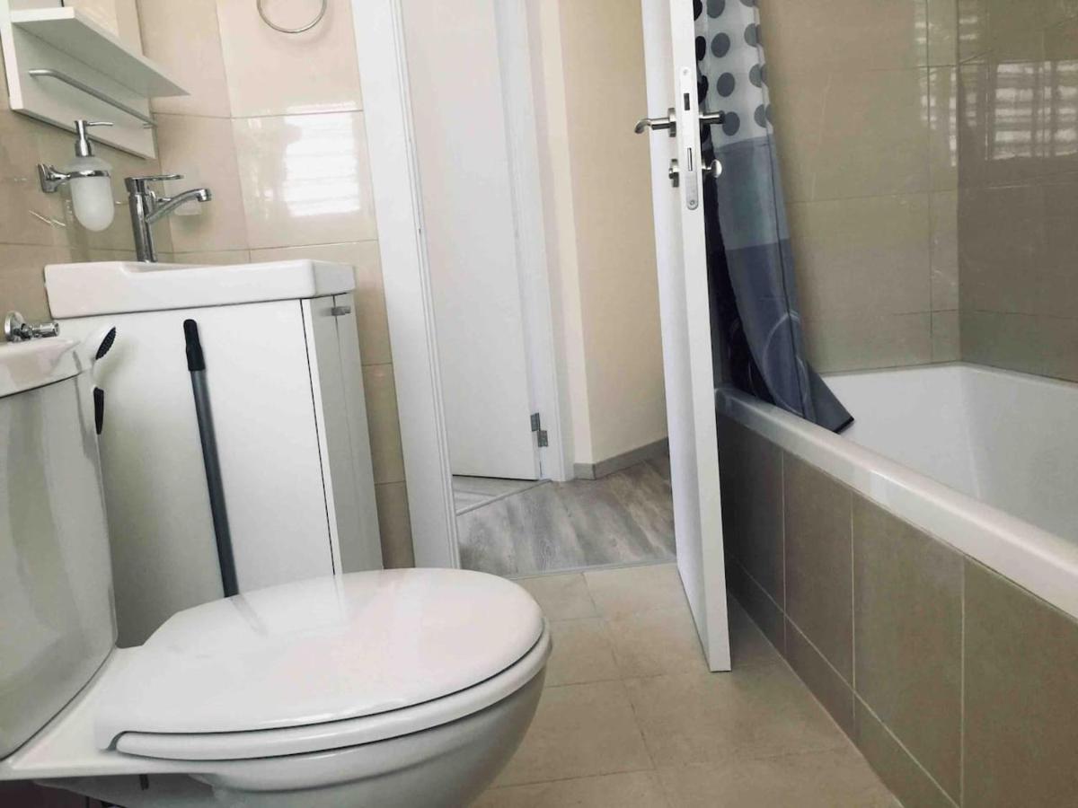 2 Bdr Nitza Appartment With Balkony Netanya Exterior photo