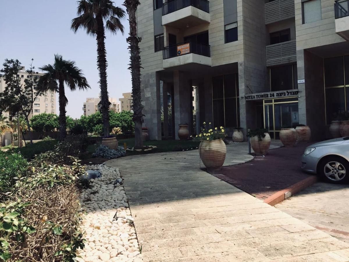 2 Bdr Nitza Appartment With Balkony Netanya Exterior photo